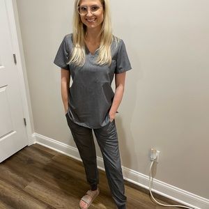 Figs Gray Women's Scrub Set